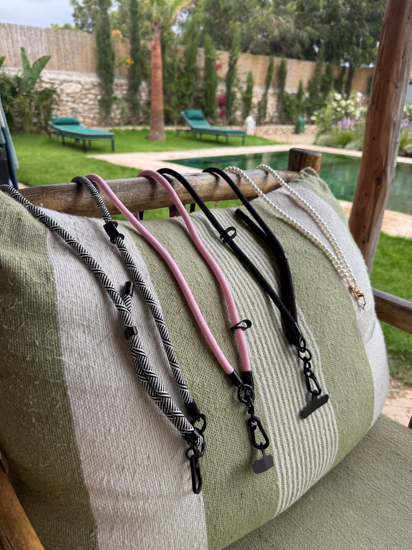 CrossBody Strip 📱